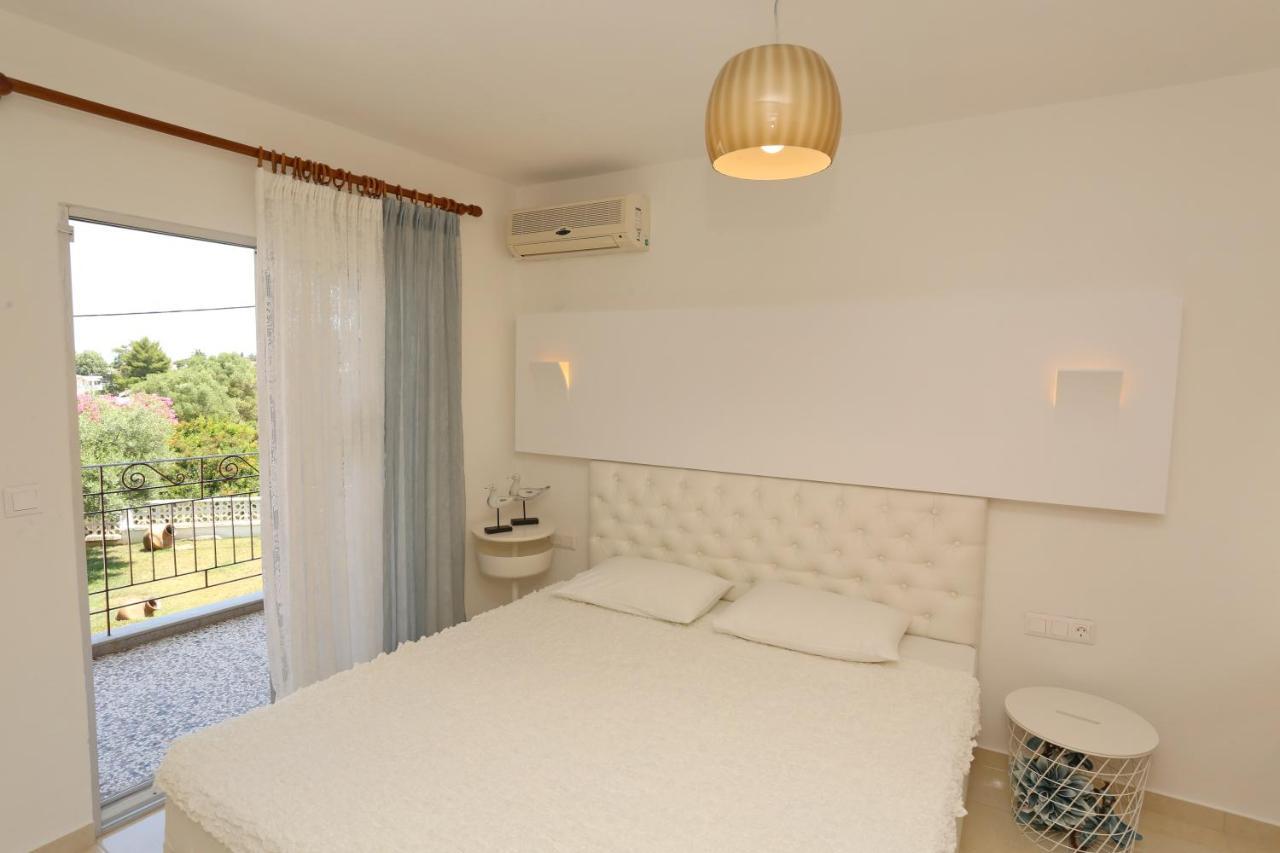 Kastoria Hotel Apartments Chaniotis Dış mekan fotoğraf